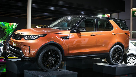 Paryžiuje debiutavo penktos kartos „Land Rover Discovery“ 