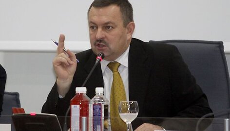 Pasitikėjimą praradusį Vilių Navicką pakeitė Raimundas Alekna