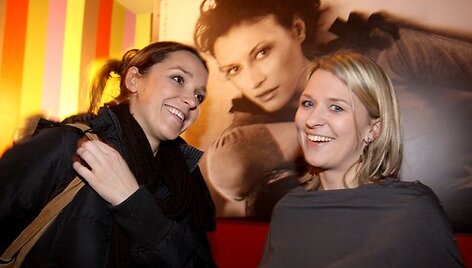 Tarptautinio moterų filmo festivalio &bdquo;&Scaron;er&scaron;ėliafam&ldquo; atidarymas vos sutalpino žiūrovus. 