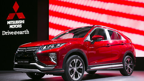 Ženevoje – naujojo „Mitsubishi Eclipse Cross“ premjera