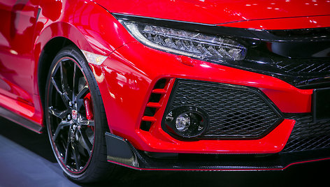 2017-ųjų Ženevos automobilių parodoje pristatytas naujasis „Honda Civic Type-R“