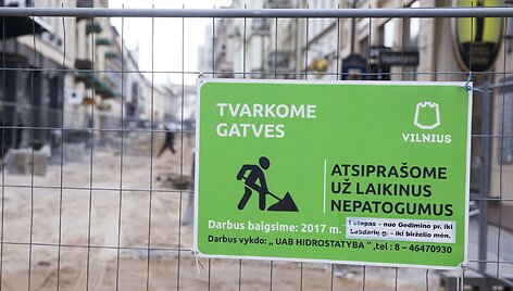 Vilniaus gatvėje dirba vos keli darbininkai