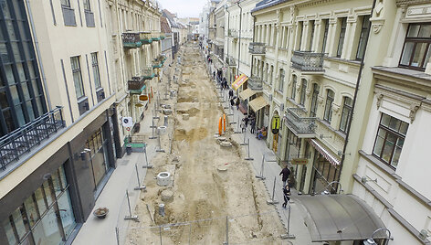 Vilniaus gatvėje dirba vos keli darbininkai