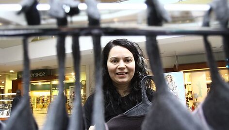 Per &bdquo;Mados inventorizaciją&ldquo; dizaineriai pirkėjams i&scaron; arti pristatė savo darbus. 