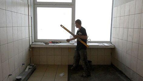 Rugsėjo 1-ąją dalis sostinės mokyklų pasitinka remontų įkar&scaron;tyje.