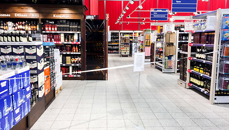 Pirmasis sekmadienis, kai alkoholis parduodamas iki 15 val.