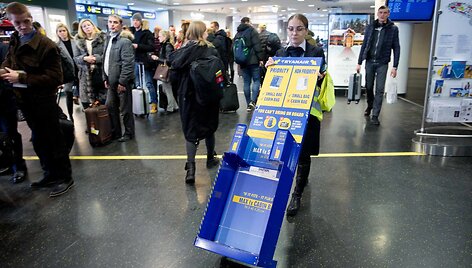 Įsigaliojo nauja rankinio &bdquo;Ryanair&ldquo; bagažo gabenimo tvarka