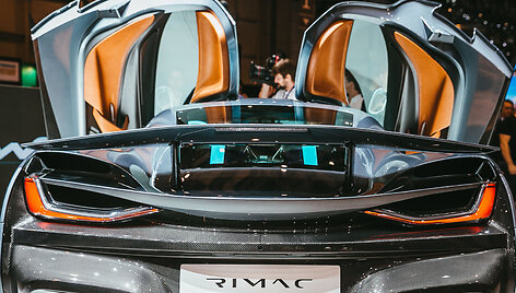 Kroatatijos &bdquo;Rimac&ldquo; pristatė daugiau nei 1800 AG turintį hiperautomobil