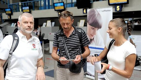 Lengvosios atletikos atstovai Vilniaus oro uoste
