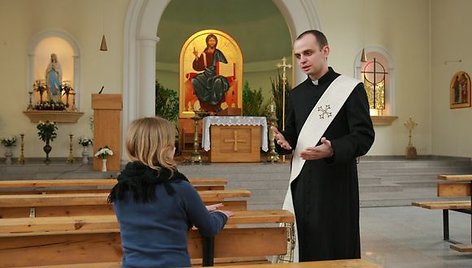 Diakonas Mindaugas Stonys ieškantiems paguodos visada randa šiltą žodį.