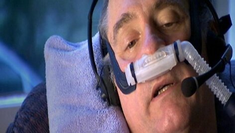 Skandalas dėl &bdquo;Dignity&ldquo; kilo ir tuomet, kai Craigo Ewerto savižudybę klinikoje nusprendė rodyti televizija.