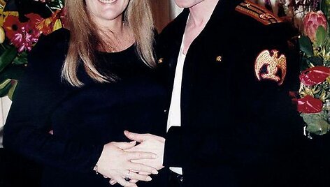 M.Jacksonas ir Debbie Row