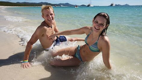 &bdquo;Svajonių darbą&ldquo; gavęs britas Benas Southallas su drauge Australijoje. 