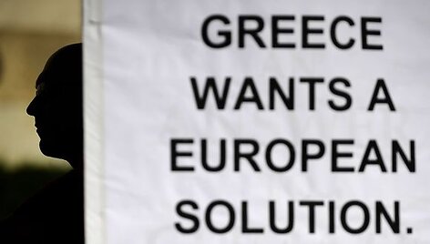 Europos Sjunga gelbėja Graikiją