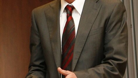G.Kirkilas nusprendė pamokyti saugumiečių vadą. 
