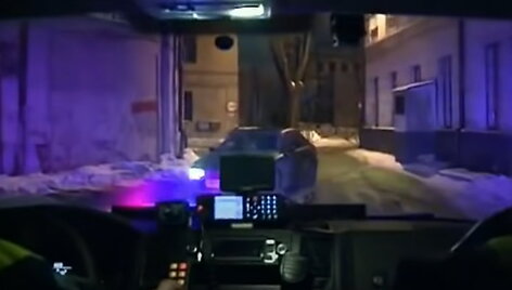 Bandymas sulaikyti BMW: vairuotojas nestojo