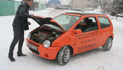 &Scaron;iauliečio Donato Skulskio sukonstruotas elektromobilis &bdquo;Elektron Twingo&ldquo;.