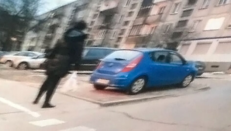 V.Gedvilienės automobilis &bdquo;Huyndai&ldquo;, užfiksuotas pažeidimo vietoje.