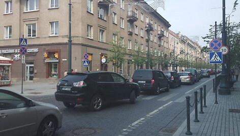 Spūstis Gedimino prospekte buvo susidariusi nuo Luki&scaron;kių aik&scaron;tės iki pat Seimo
