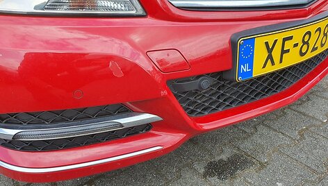 Skelbimas apie neva parduodamą automobilį