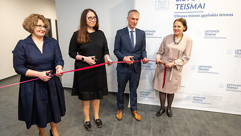 Įkurtuvės renovuotoje sostinės teismo dalyje