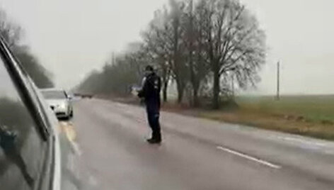 Vairuotojo susidūrimas su policija