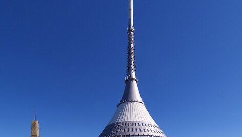 Futuristinis Je&scaron;tědo statinys