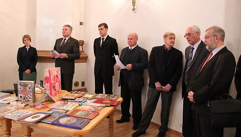 Dovana bibliotekai