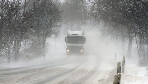 Tokios eismo sąlygos keliuose 