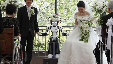 Robotė &bdquo;I-Fairy&ldquo;