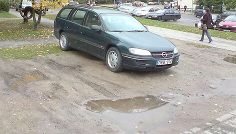 Pažeidimas &Scaron;e&scaron;kinės gatvėje 71, Vilniuje