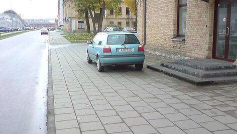 Pažeidimas J.Galvydžio g. 3, Vilniuje