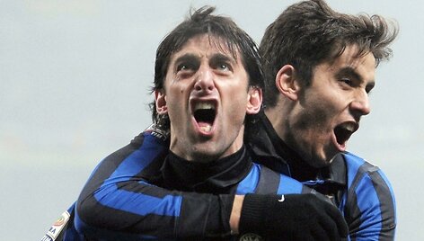 Diego Milito džiaugiasi įvarčiu