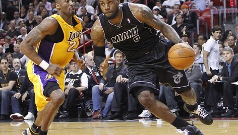 Kobe Bryantas ir LeBronas Jamesas