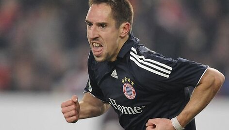 Miuncheno vienuolikės dirigento F.Ribery sutartis su bavarais galioja iki 2012 metų.