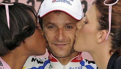 6-ąjį „Giro d'Italia“ lenktynių etapą laimėjo italas M.Scarponi.