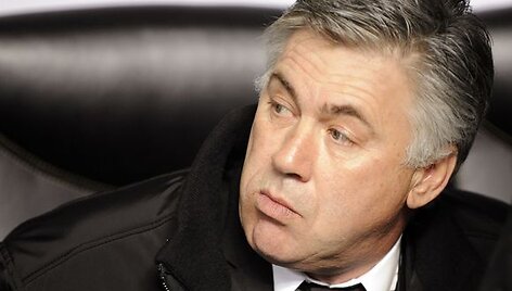 Su Londono &bdquo;Chelsea&ldquo; klubu C.Ancelotti sudarė trijų metų sutartį.