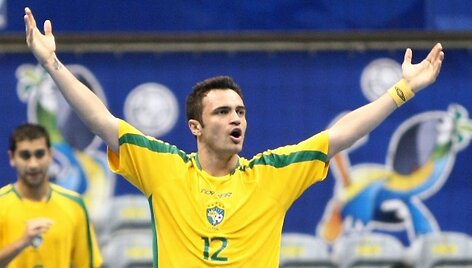 Gražiausiu visų laikų salės futbolo įvarčiu pakrik&scaron;tytą smūgį Falcao atliko būdamas net 55 metų.