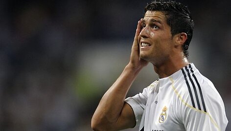 Skirtingai nei 6-asis, C.Ronaldo jokių papildomų rūpesčių neturėtų sukelti 7-asis taisyklių punktas &ndash; visada reprezentatyvi i&scaron;vaizda