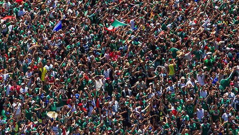 Futbolo sirgaliai &bdquo;Azteca&ldquo; stadione
