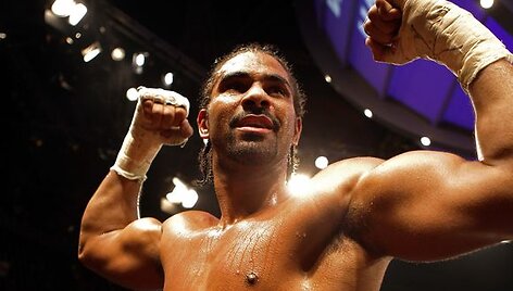 Naujuoju pasaulio sunkaus svorio bokso čempionu pagal WBA versiją tapęs britas D.Haye už rusą N.Valujevą &scaron;e&scaron;tadienį Vokietijoje vykusioje dvikovoje buvo nepalyginamai vikresnis ir varžovą nugalėjo ta&scaron;kais