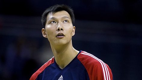 Y.Jianlianas dėl traumų šiame sezone NBA lygoje kol kas sužaidė tik 4 mačus