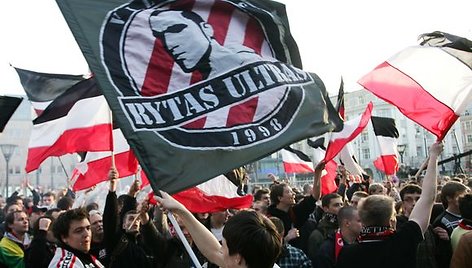 „Rytas Ultras“ grupuotei priklausantys aršiausi „Lietuvos ryto“ sirgaliai nesutinka su klubo vadovybės jiems mestais kaltinimais.