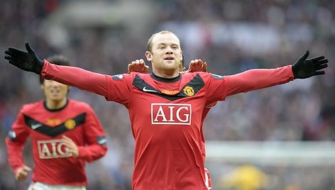 W.Rooney išplėšė pergalę „Manchester United“