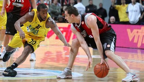 D.Washingtonas (kairėje) yra žaidęs ir prie&scaron; Vilniaus &bdquo;Lietuvos rytą&ldquo;