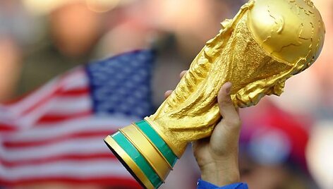 Kolumbijoje i&scaron; kokaino pagaminta pasaulio futbolo čempionų taurės kopija svėrė net 11 kg