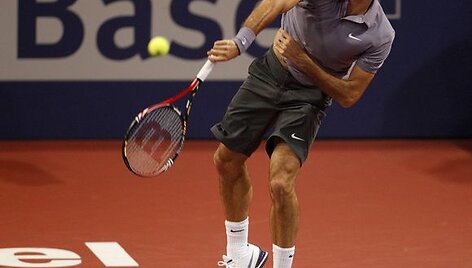 R.Federerio pergalė