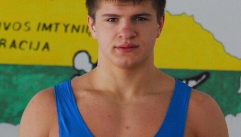V.Laurinaitis įveikė visus varžovus