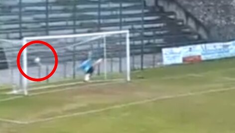 Prabėgus vos 4 sekundėms nuo mačo pradžios kamuolys suspurdo vartų tinkle.