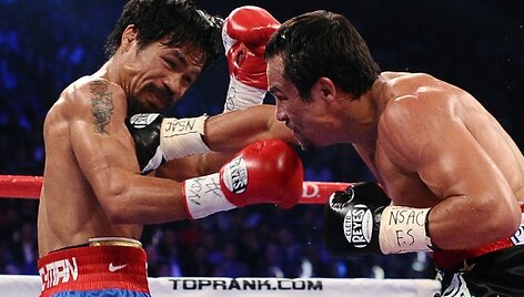 Manny Pacquiao (kairėje) prie&scaron; Juaną Manuelį Marquezą.